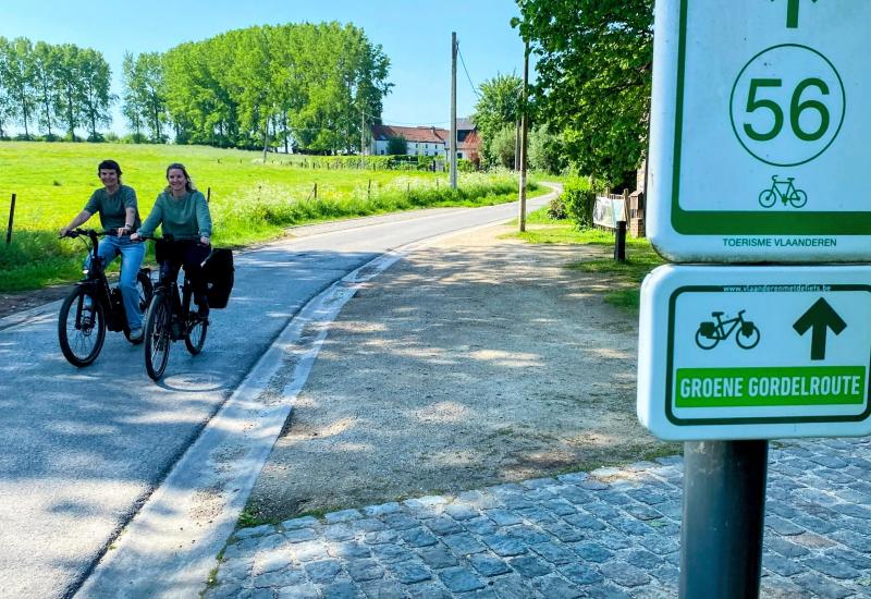 fietsers en bordjes