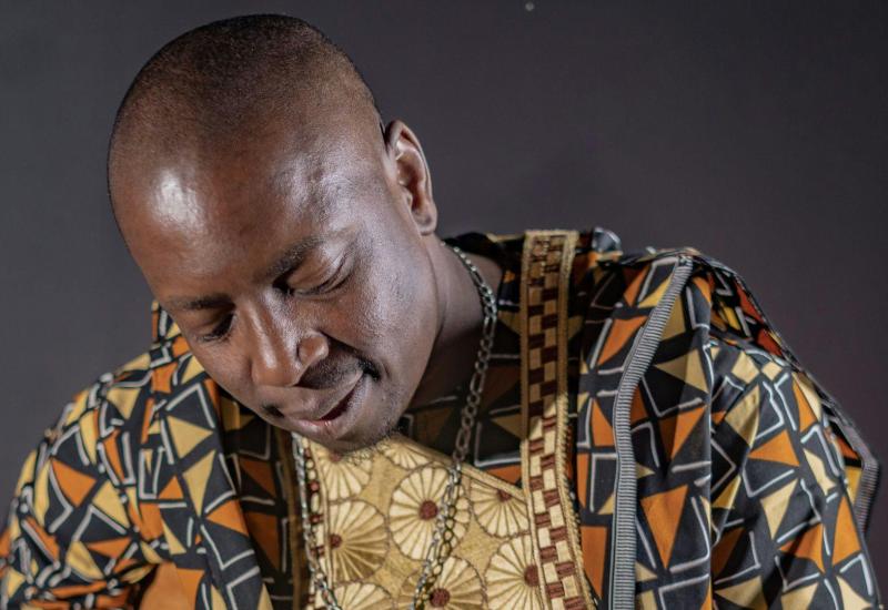Make Music, Not War - Vieux Farka Touré © Kiss Diouara