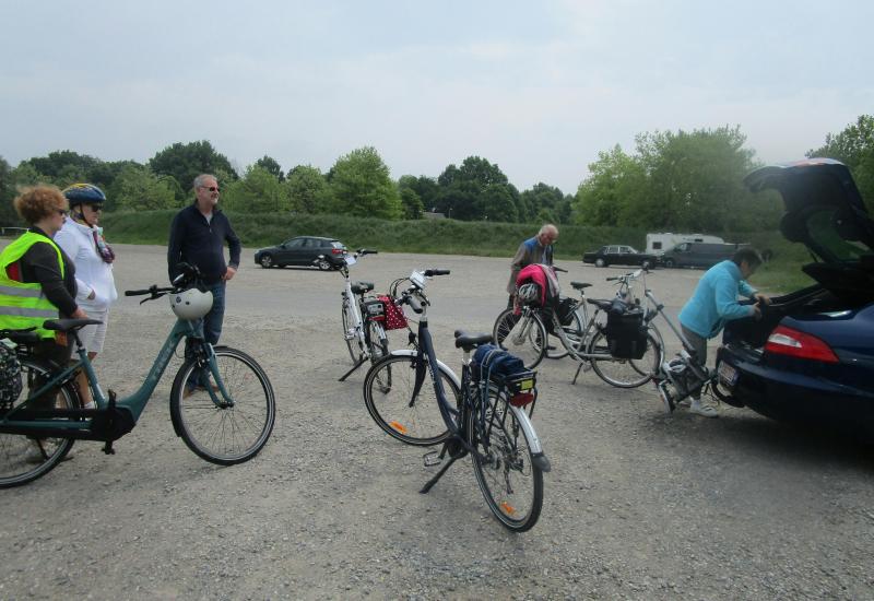 Al fietsend van Dilbeek richting Merchtem © all rights reserved