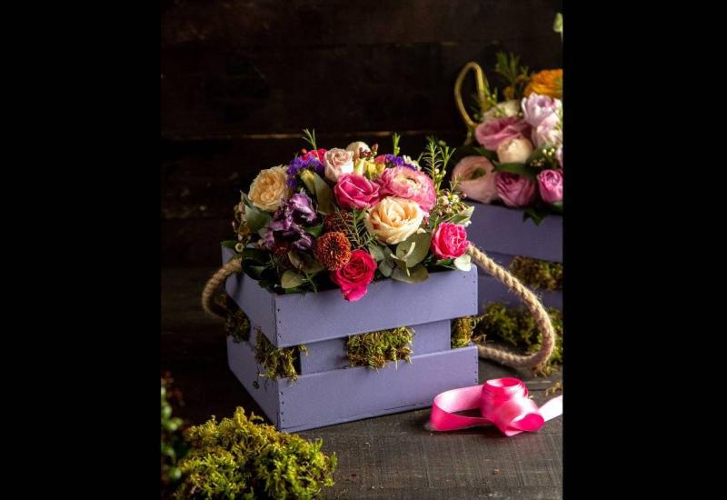 Bloemen schikken in de lente © freepik